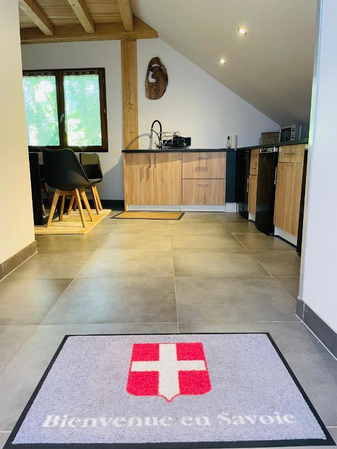 Le Lodge Du Pichat Sainte-Helene-du-Lac Luaran gambar