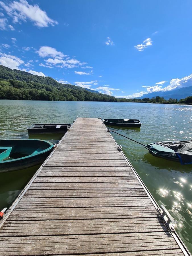 Le Lodge Du Pichat Sainte-Helene-du-Lac Luaran gambar